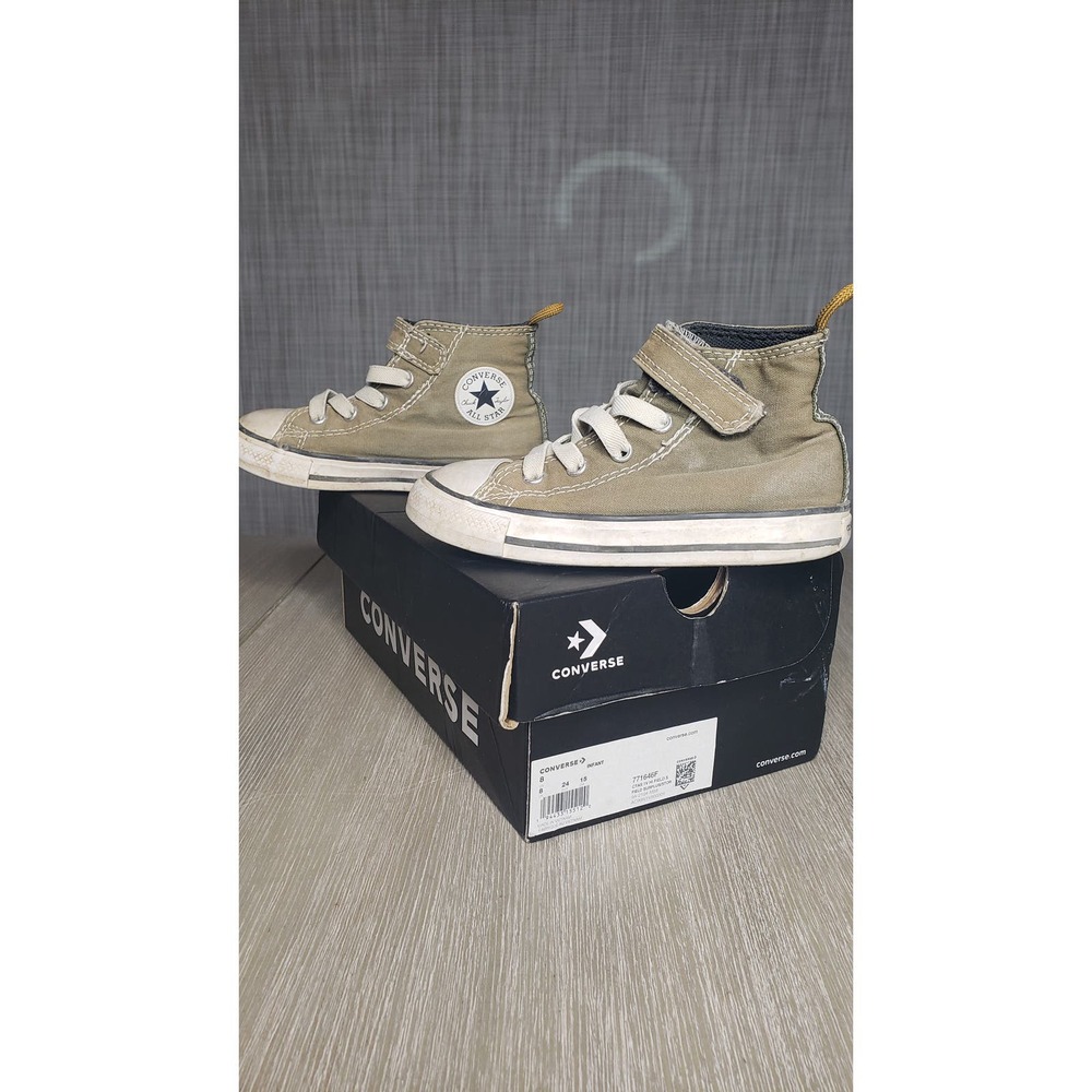 Used/worn CONVERSE kids Size 8 olive chuck taylor all star